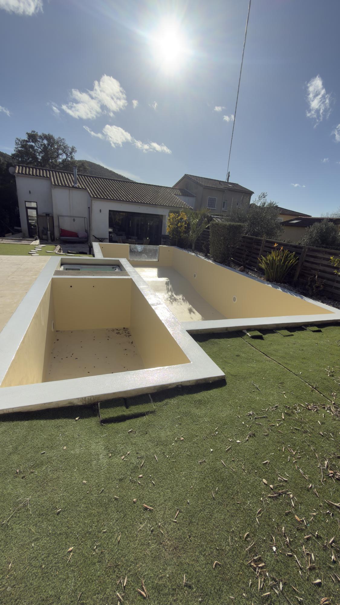 Pendant travaux rénovation piscine à hyères